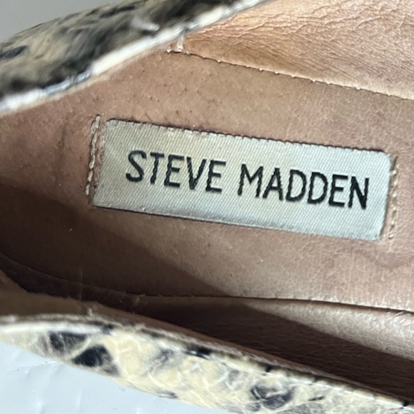 Steve Madden Snakeskin Print Pointed Toe Flats | Approx. Size 7 - Picture 2 of 7